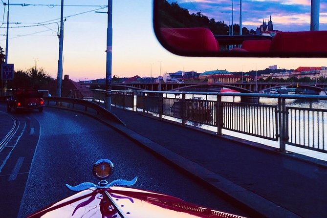 1,5 hour oldtimer convertible Prague sightseeing tour - Dancing House, Wenceslas Square, and National Theatre