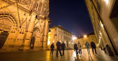 Alchemy and Mysteries of Prague Castle Walking Tour - Meeting at Týnská 627/7 and the route rhythm