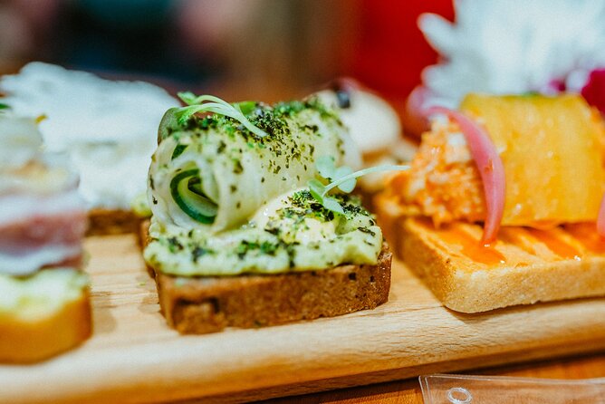Award-Winning Prague Evening Old Town Food and Drink Tour - Old Town Square: the 1-hour anchor for food + context