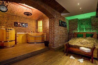 Beer bath Spa for 2 people/ 1 tub - 1,5 hour Activity in Prague - The Ingredients: Hops, Malt, Yeast, And The “How It Feels” Logic