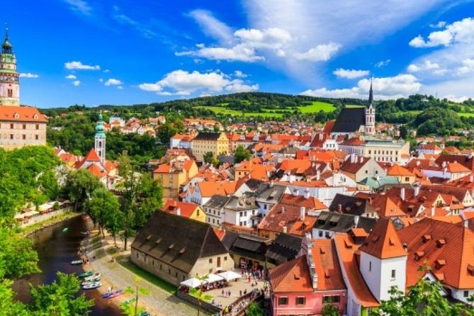 Cesky Krumlov Full day tour from Prague and back - Guides in the mix: when the storytelling actually lands