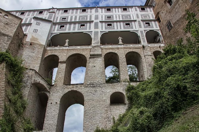 Cesky Krumlov Private day trip from Prague with Lunch and Castle admission - Private pickup from Prague: where the day really starts