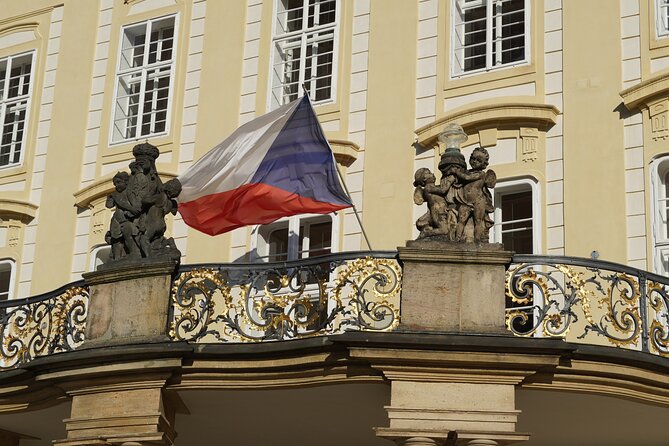 Complete Prague Castle Tour (Tickets to Interiors Included) - Small group, English guide, and pacing that doesn’t burn your day