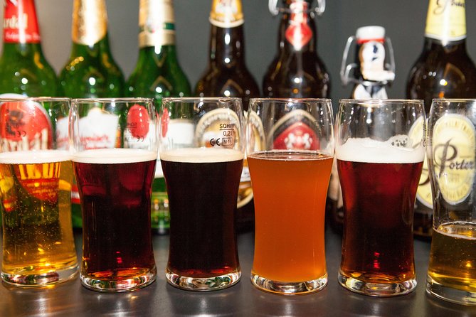 Czech Beer Tasting Experience - Snacks pairing: cheese and crackers that keep you comfortable
