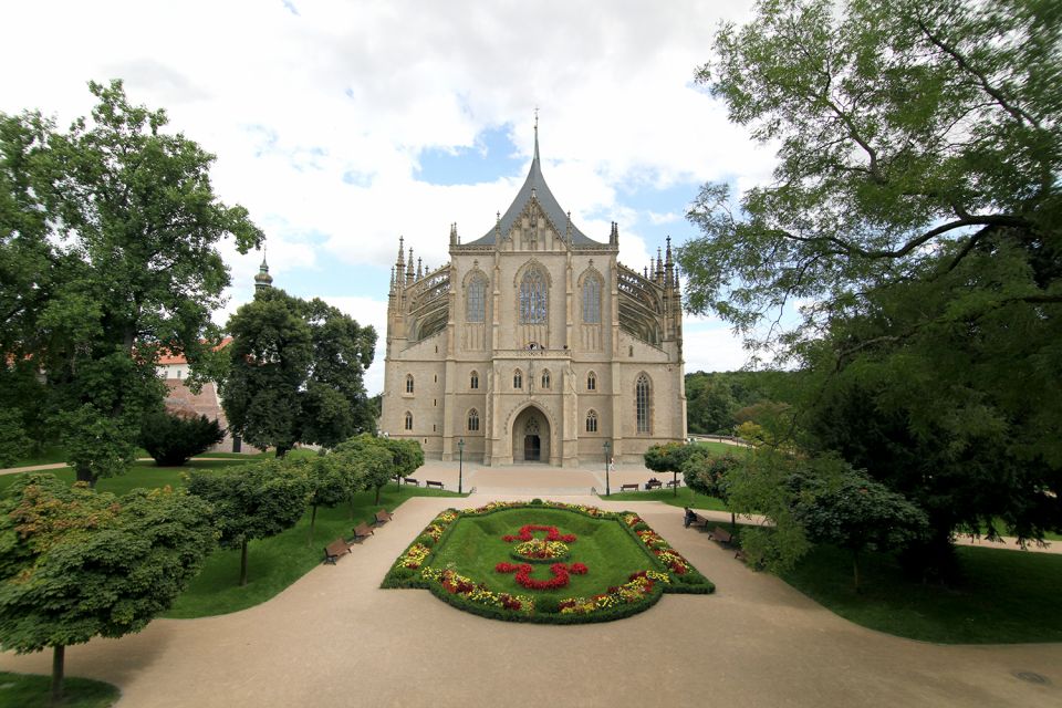 From Prague: Kutna Hora and Bone Chapel Tour - The medieval town center: UNESCO vibes in real time