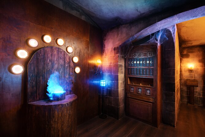 Magic School: Episode II Escape Game in Prague - Puzzle mechanics and the wand gimmick: great idea, with one real-world warning