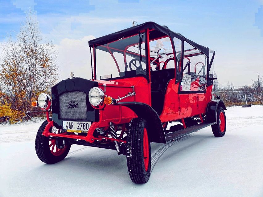 Prague: 1-Hour Vintage Car Tour - Rudolfinum and The Dancing House: Two Very Different Icons