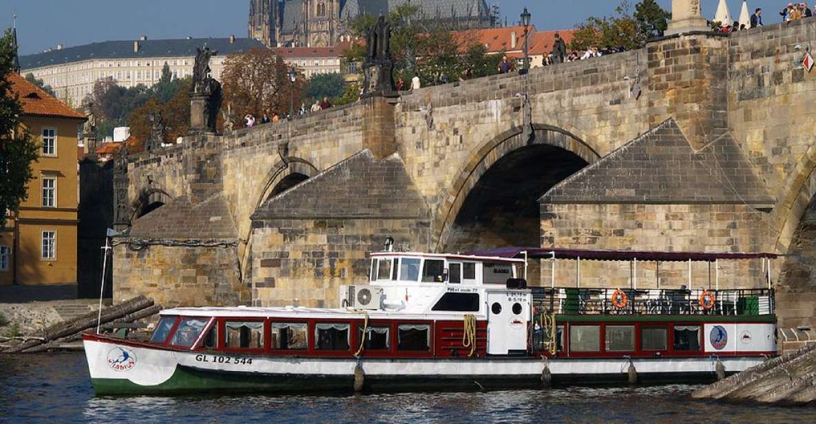 Prague: 2-Hour Lunch Cruise on the Vltava River - Rudolfinum and the neo-Renaissance detail you can actually spot