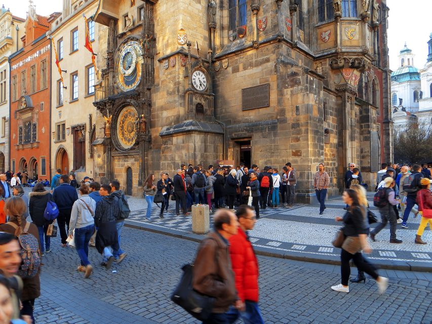 Prague: 2-Hour Old Town and Jewish Ghetto Walking Tour - House of the Black Madonna and St. James Church: street-level spirituality