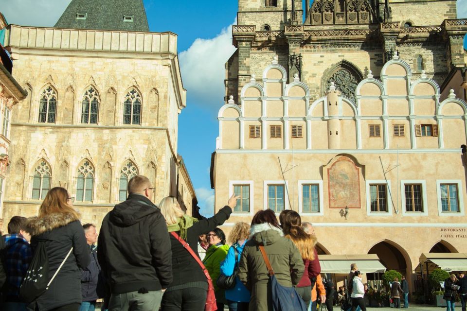 Prague: 3-Hour Old Town and Prague Castle Tour in German - Old Town Square to Charles University: the city’s storyline in one walk
