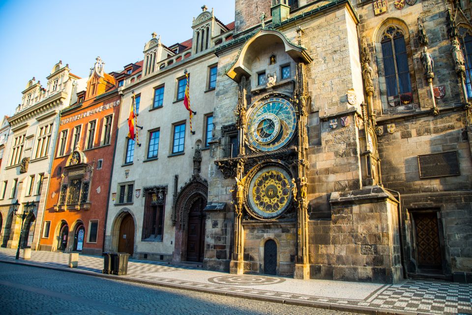 Prague 3-Hour Tour with Astronomical Clock Admission - Old Town Square in 1.5 hours: where the guide earns their keep