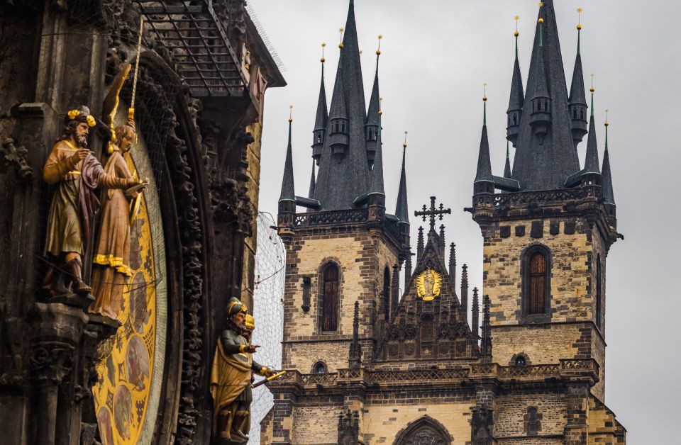 Prague: 3-Hour Walking Tour of Old Town & Prague Castle - Charles Bridge: statues, myths, and learning how to read the scene