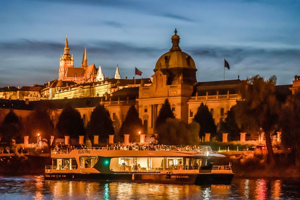 Prague: 50-Minute Sightseeing Evening Cruise - The Audio Guide Setup: Headphones Matter