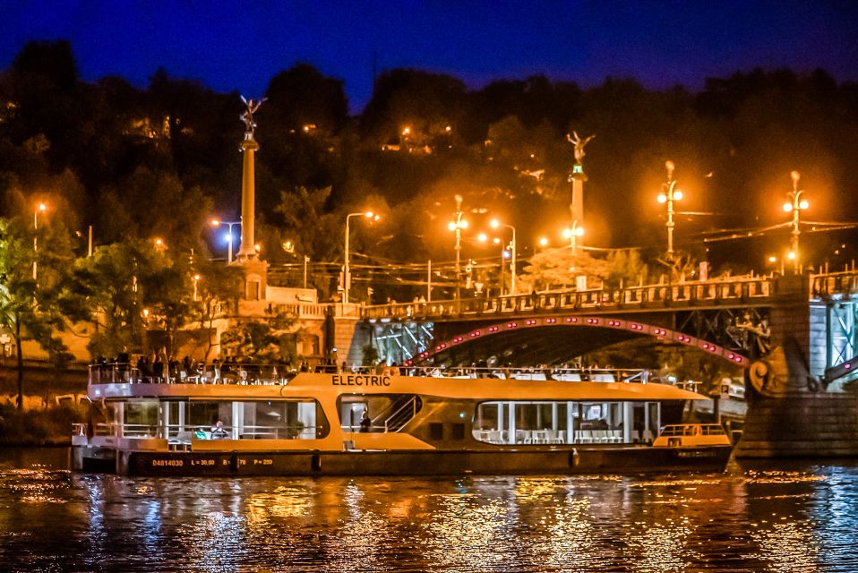 Prague: 50-Minute Sightseeing Evening Cruise - Price and Value: What $21 Really Buys