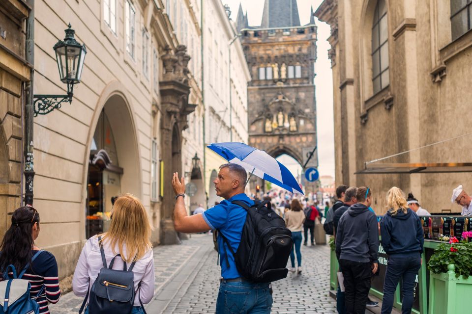 Prague: 6-Hour Tour with River Boat Cruise and Lunch - Prague Castle District (Hradčany) and the complex viewpoints