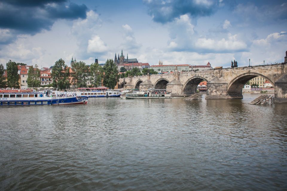 Prague: Afternoon Beer Cruise with Drinks Included - Wi‑Fi on the water: useful, not a gimmick