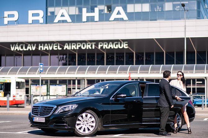 Prague Airport Private Arrival Transfer - Car vs Minibus: Getting the Right Vehicle for Your Group