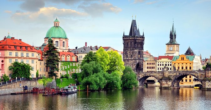 PRAGUE BOATS: 50-Minute Sightseeing Cruise - Key Things to Know Before You Board