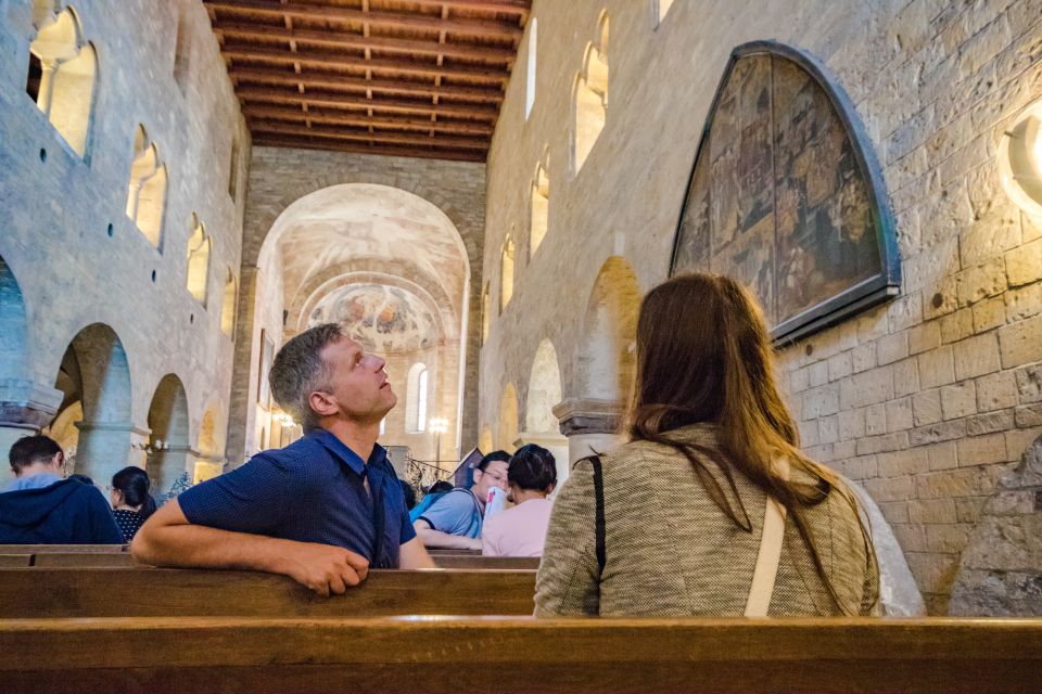 Prague Castle 2.5-Hour Tour Including Admission Ticket - Old Royal Palace and Vladislav Hall: power built into the plan