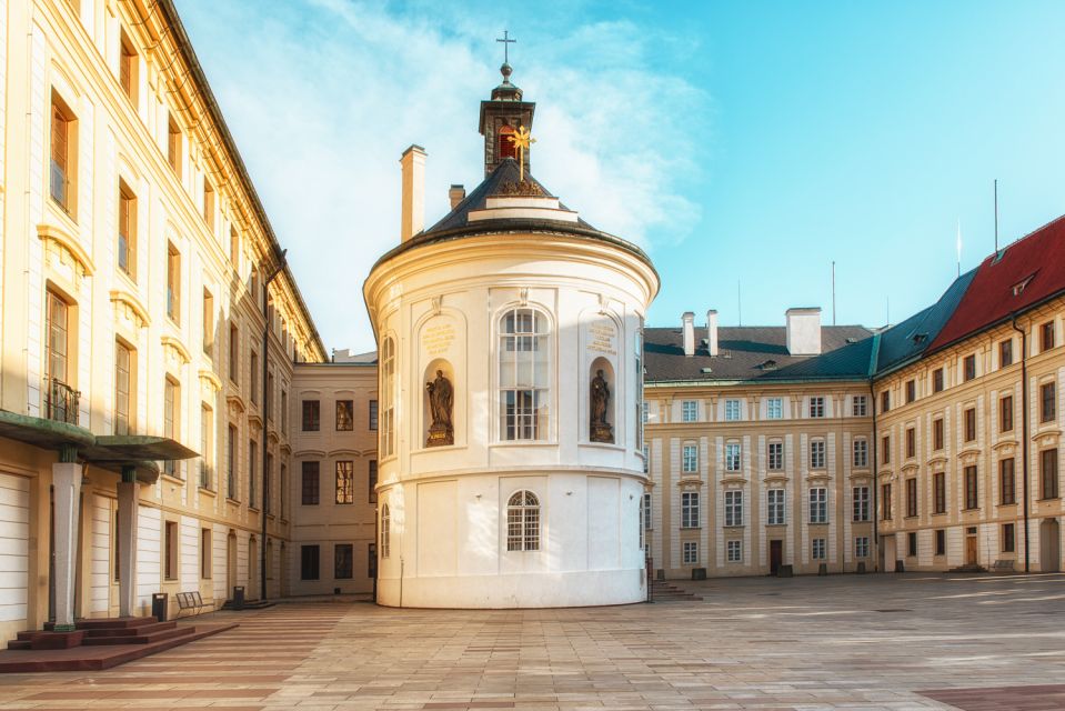 Prague Castle & Castle District: 2-Hour Guided Tour - Meet at Charles Bridge: Finding the Right Guide in a Crowd
