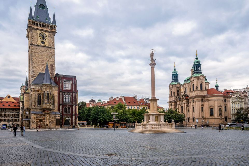 Prague: Castle, National Museum & Town Hall Tickets & Audio - Prague Castle Circuit B: what you’ll see and how to pace it