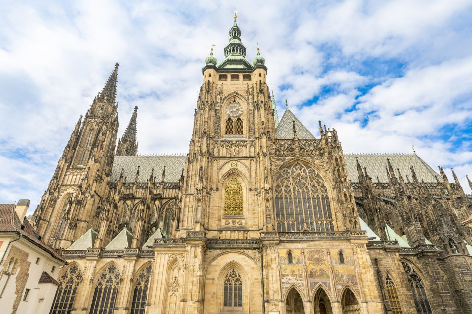 Prague: Castle Tour with Local Guide and Entry Ticket - Price and Value at Around $61: What You’re Really Paying For