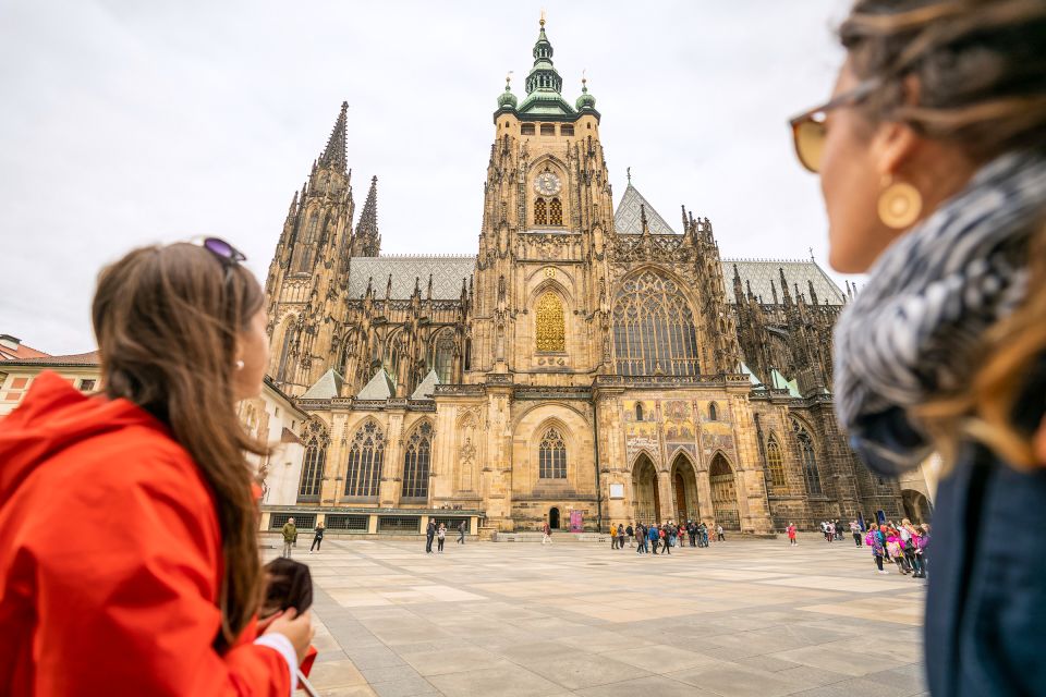 Prague: Castle Tour with Local Guide and Entry Ticket - Golden Lane: Sharpshooters, Goldsmiths, and a Real Sense of Daily Life