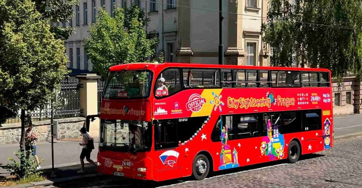 Prague: City Sightseeing HOHO Bus Tour & Optional Boat Tour - Red Line: Main Train Station to I. P. Pavlova with key Castle access