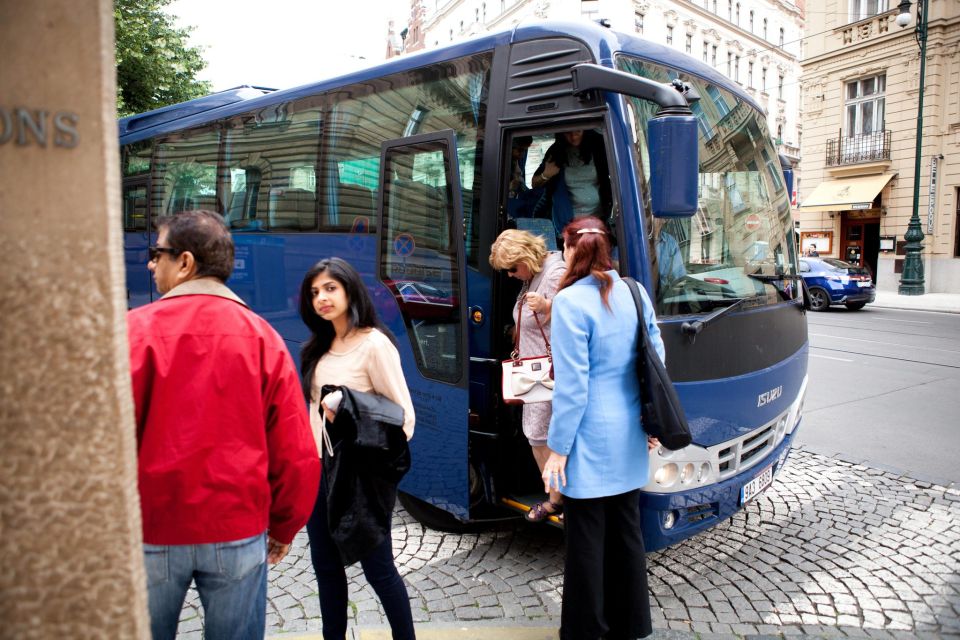 Prague City Tour with Vltava River Cruise - Meeting point and what to send during booking