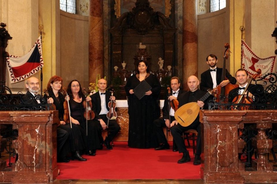 Prague: Classical Concert in St. Nicholas Church - The “variety” format: orchestral, chamber, organ, choir