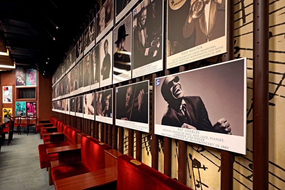 Prague: Concert at Reduta Jazz Club - The concert itself: what a 1950s-era jazz venue does to your mood