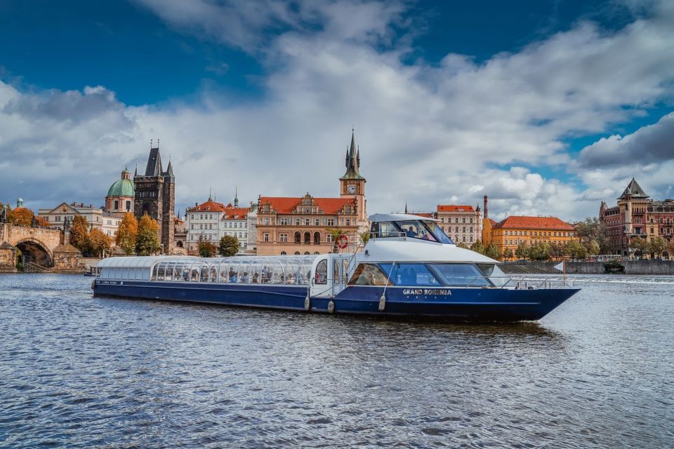 Prague: Evening Vltava River Eco Cruise with Prosecco - Pier 4 Check-In: QR Code Timing and What to Bring