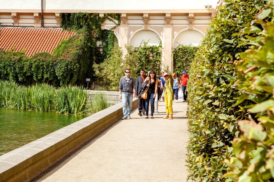 Prague: Full-Day Sightseeing Tour with Cruise and Lunch - The big idea: a best-of Prague day that still feels organized