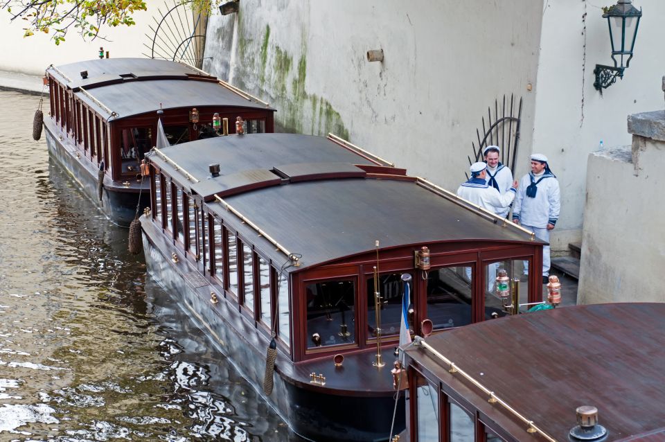 Prague: Full-Day Tour with Lunch and River Boat Cruise - Price and value: what $199 really buys you