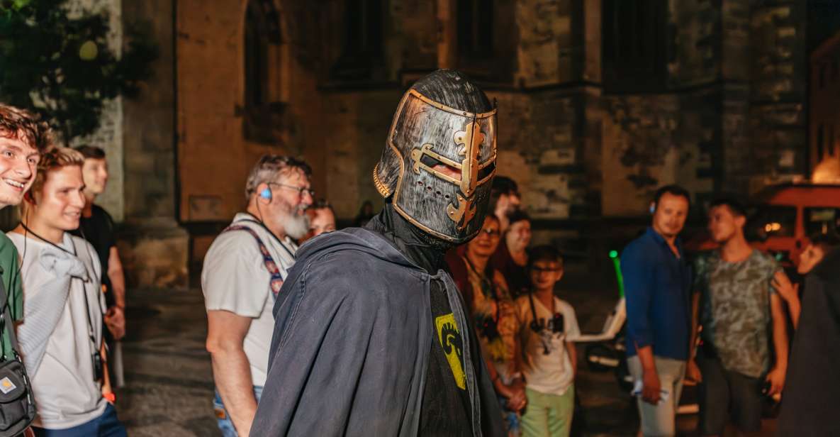 Prague: Ghost Walking Tour Where Legends Come To Life - Guides make the difference: what to look for in the storytelling