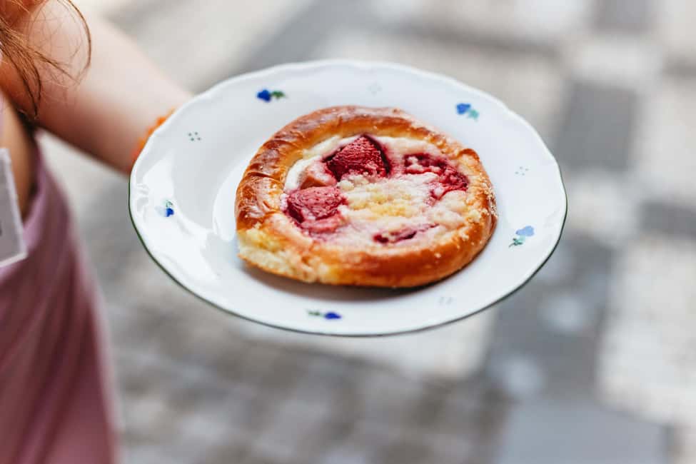 Prague: Guided Street Food Walking Tour - What the guide actually does besides lead the walk