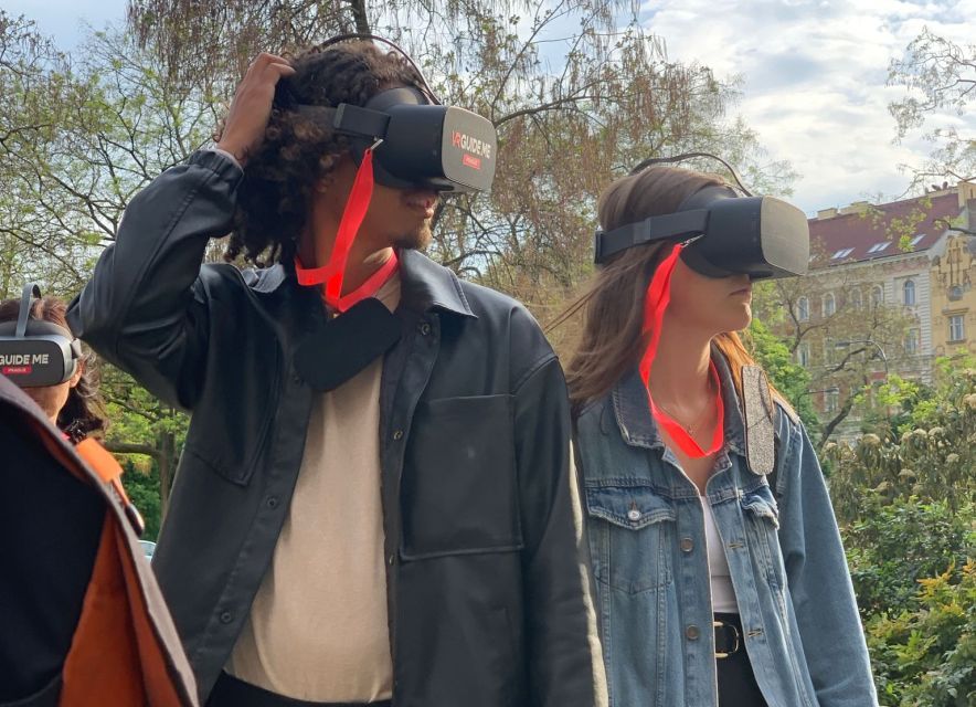 Prague: Immersive History Walking Tour and VR - Key points to know before you go