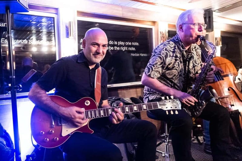 Prague: Jazz Boat Cruise with Live Concert and Optional Meal - Choosing the Optional Dinner: Chicken, Pork, Salmon, or Veg