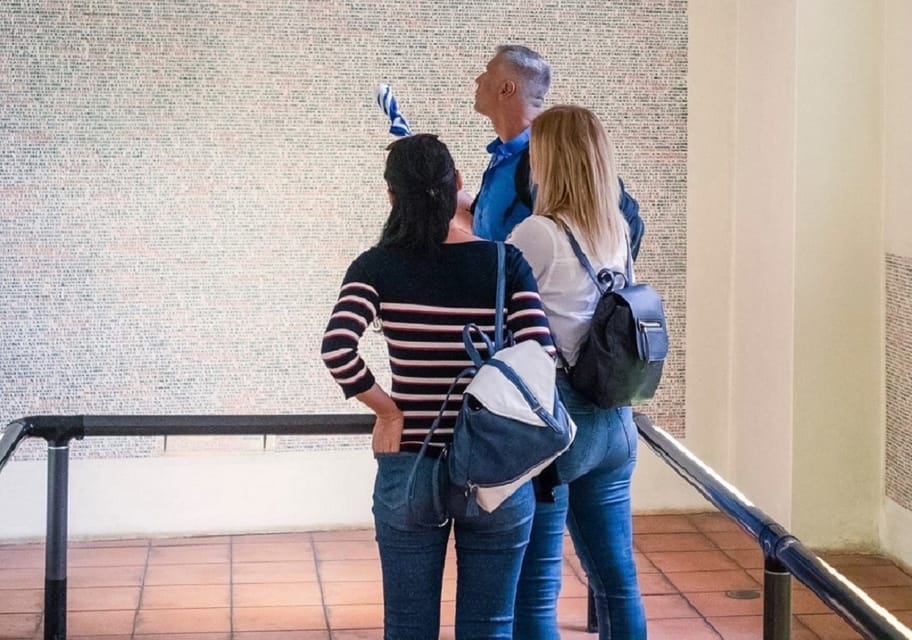Prague: Jewish Quarter Walking Tour with Admission Tickets - Guides matter here: what to look for in your tour