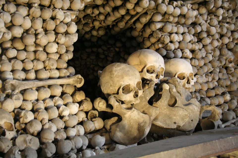Prague: Kutná Hora, St Barbara's Cathedral and Bone Church - Guide impact: how the story makes the sites stick