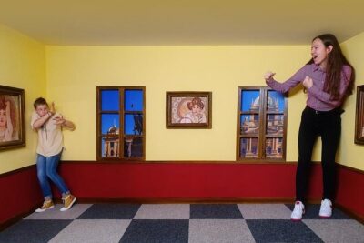 Prague Museum of Fantastic Illusions - Inside the museum: interactive optical illusions and big photo energy