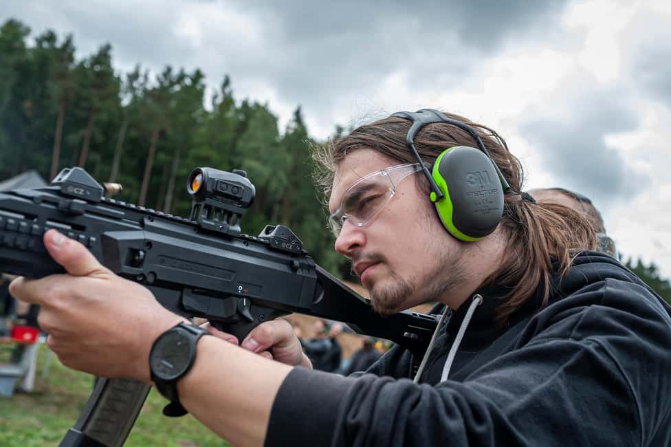 Prague: Outdoor Shooting Experience with up to 10 Guns - Price and value: what you’re really paying for at $119