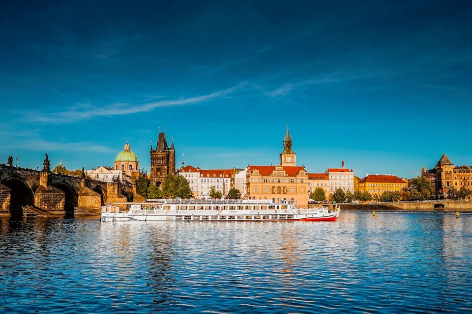 Prague: Vltava River Night Cruise with Buffet - Live music on board: the best kind of background