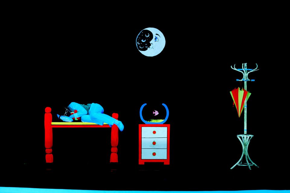 Prague: WOW Show Black Light Theater - Where You Meet Theatre Broadway and How to Find It Fast