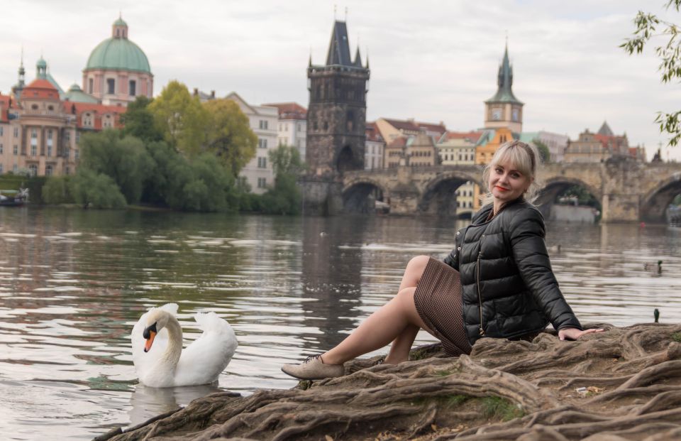 Private photoshoot in Prague - Old Town Prague Photo Stop: What You Get in 15 Minutes