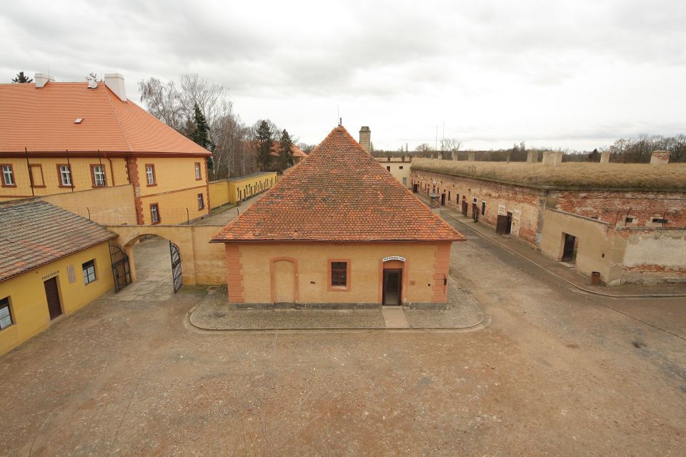 Terezin Memorial: Entry Ticket Combo w. Guided Walking Tour - Crematorium, Jewish cemetery, and Columbarium: add-on time